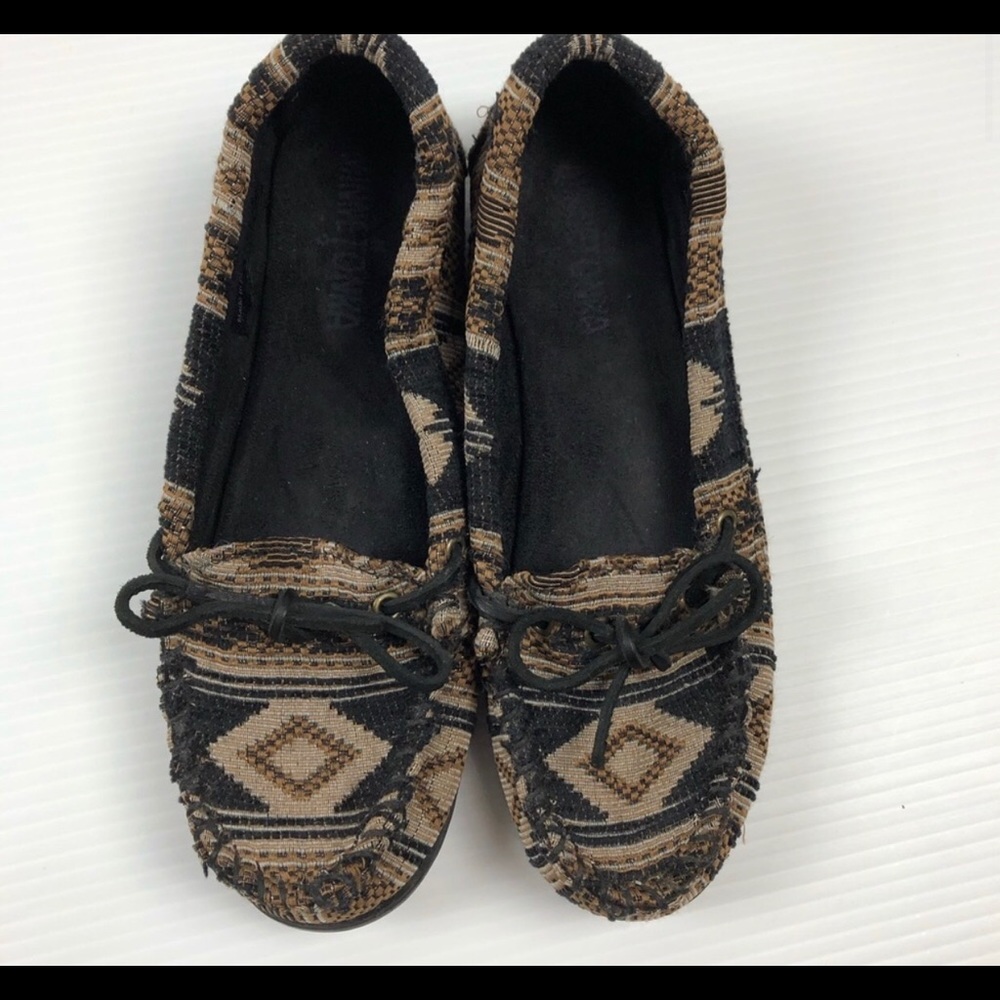 SOLD Minnetonka Baja Print Moccasins